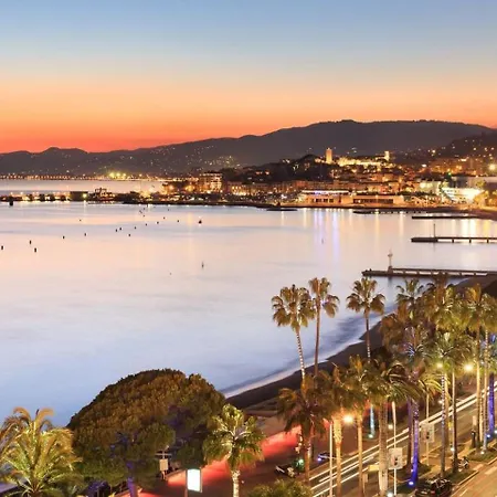 Le Globe Trotteur - 2 Pieces Centre * Cannes